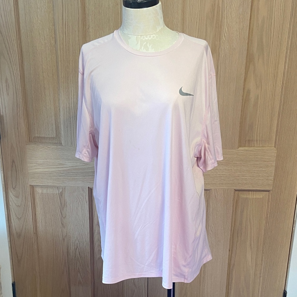 Nike Women's Light Pink Short Sleeve Tee